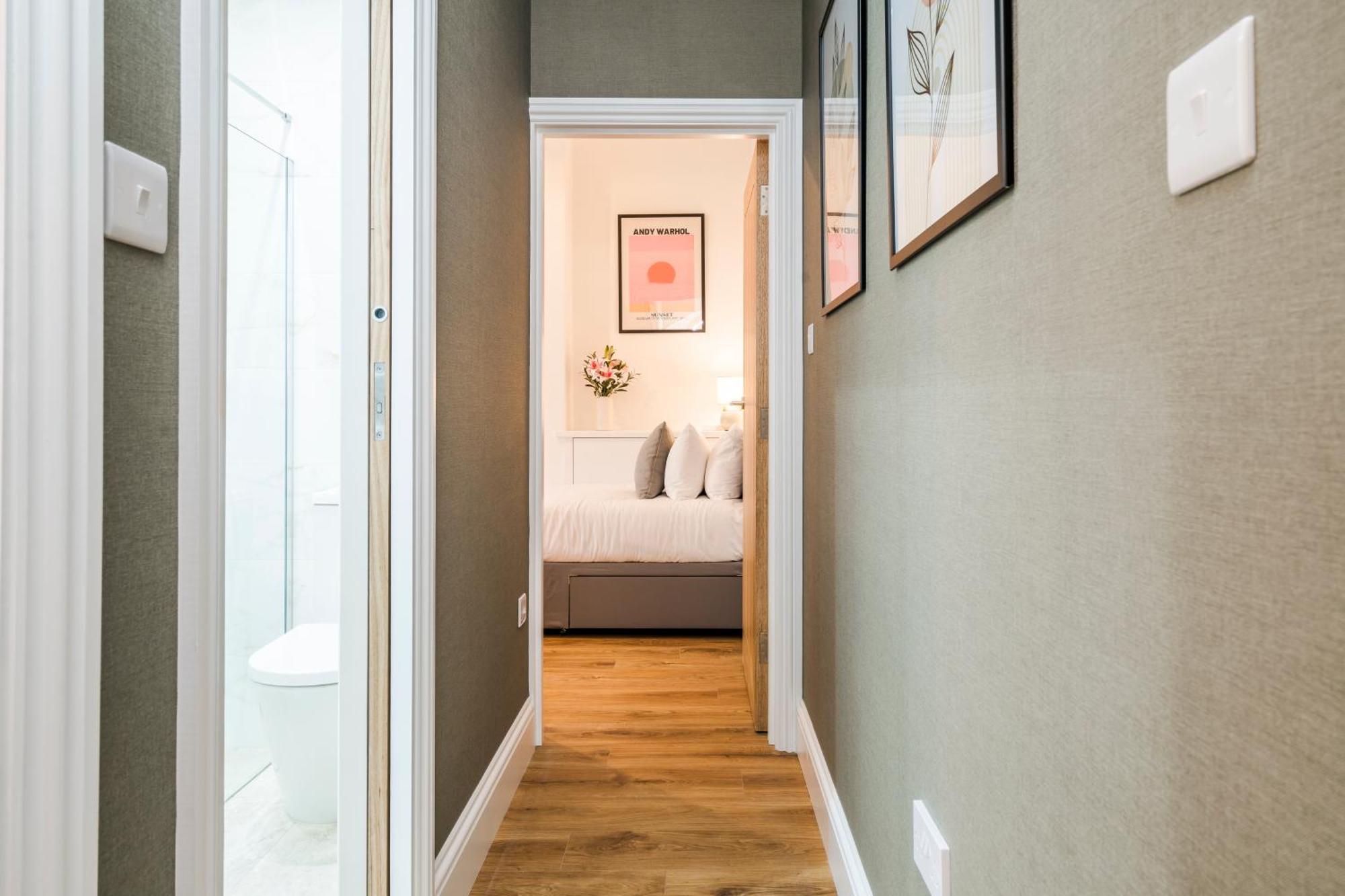 Cozy 2 Bedroom Apartment In Sutton Сътън Екстериор снимка
